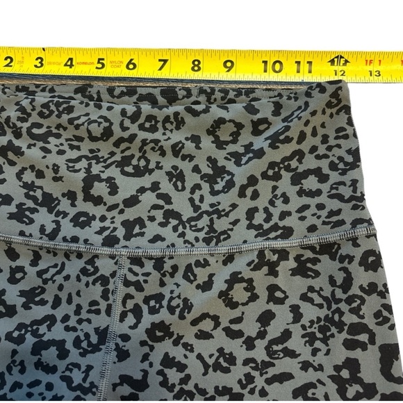 Bundle of ATHLETA Leggings Leopard print and Black color Size S/P - Picture 8 of 17
